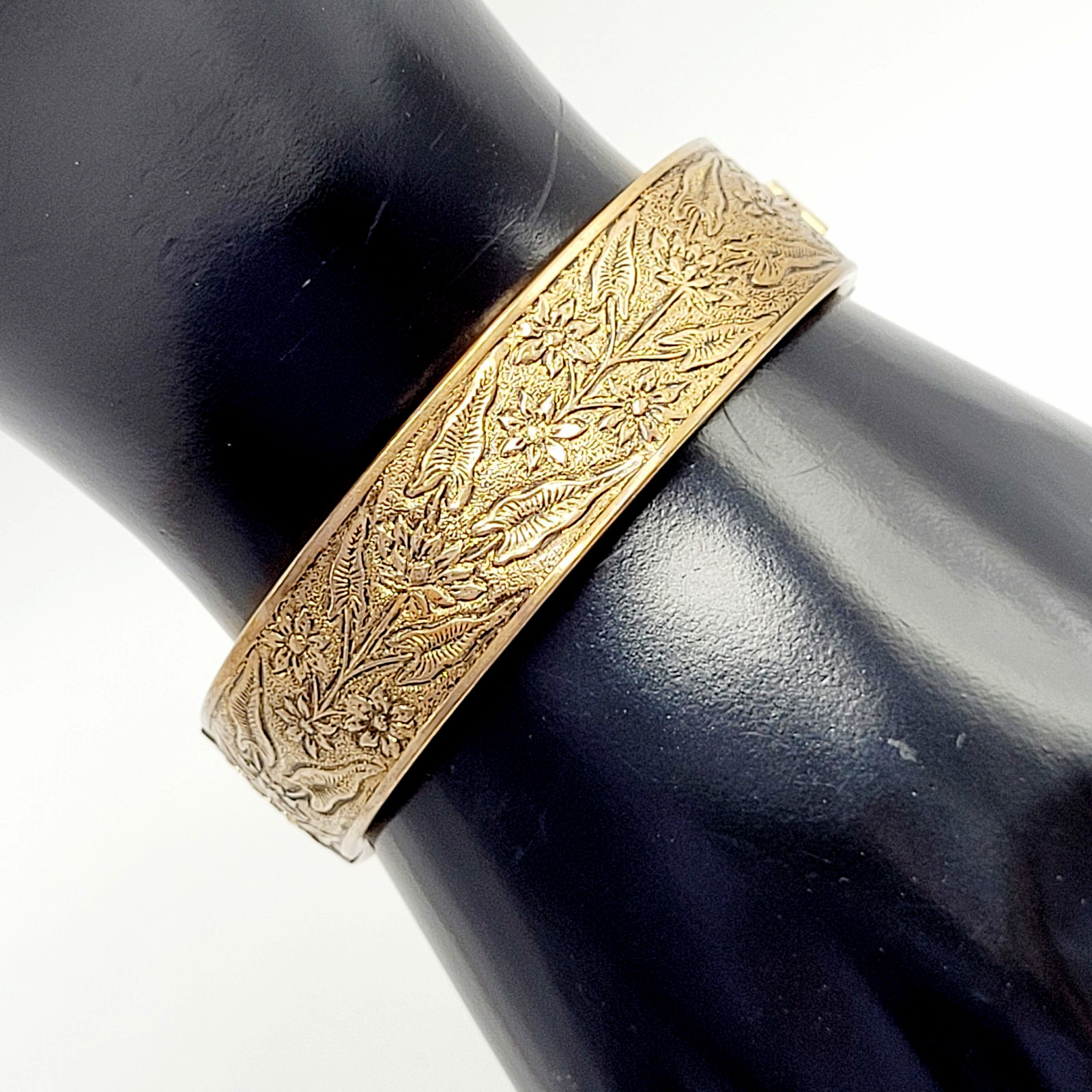 Victorian Style Brass Hinged Floral Embossed Gold Tone Metal Bangle Bracelet
