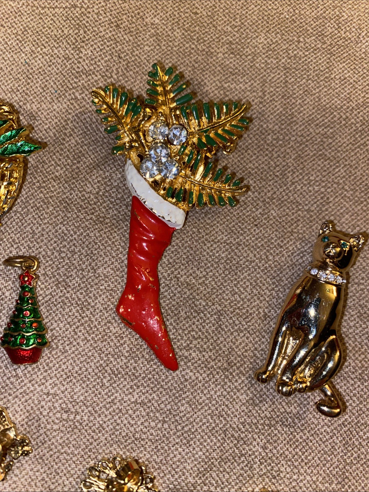 Lot Of 11 Vintage Avon Monet Christmas Costume Jewelry 1960-80’s Pins & Brooches