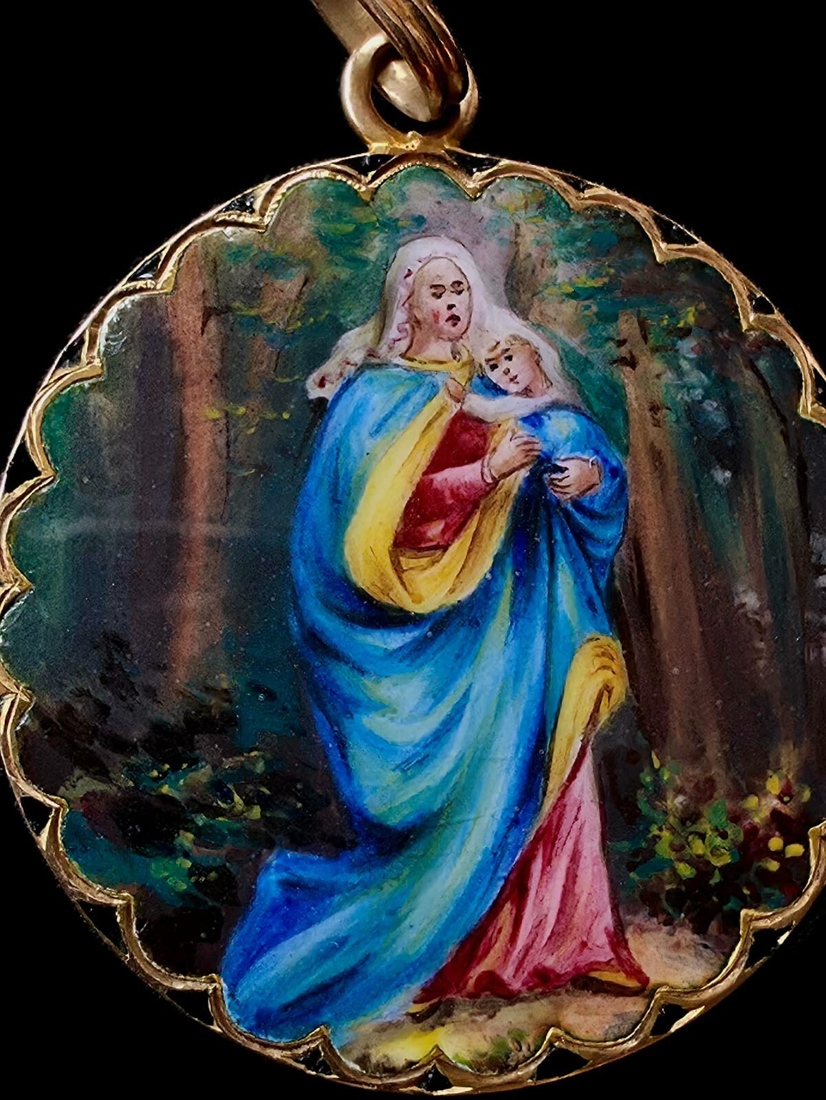 Fine Antique European Art Nouveau 18K Gold Enamel Madonna Medal Pendant Ca 1900