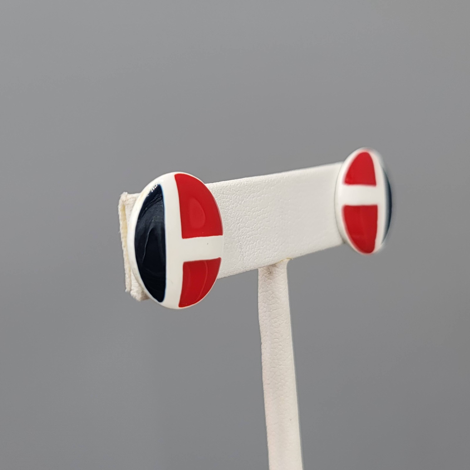 Vintage Red White Black Enamel Pierced Earrings Drop Round 3/4″