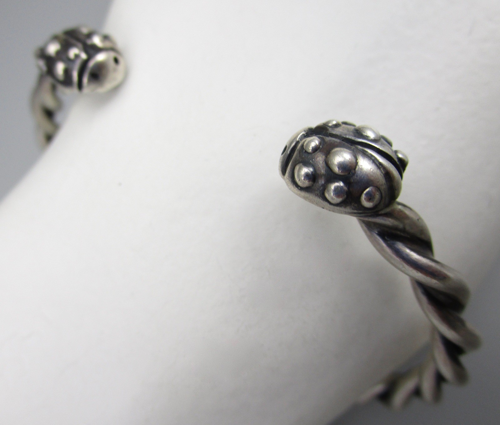UNUSUAL DIAN MALOUF STERLING SILVER LADYBUG CUFF BRACELET