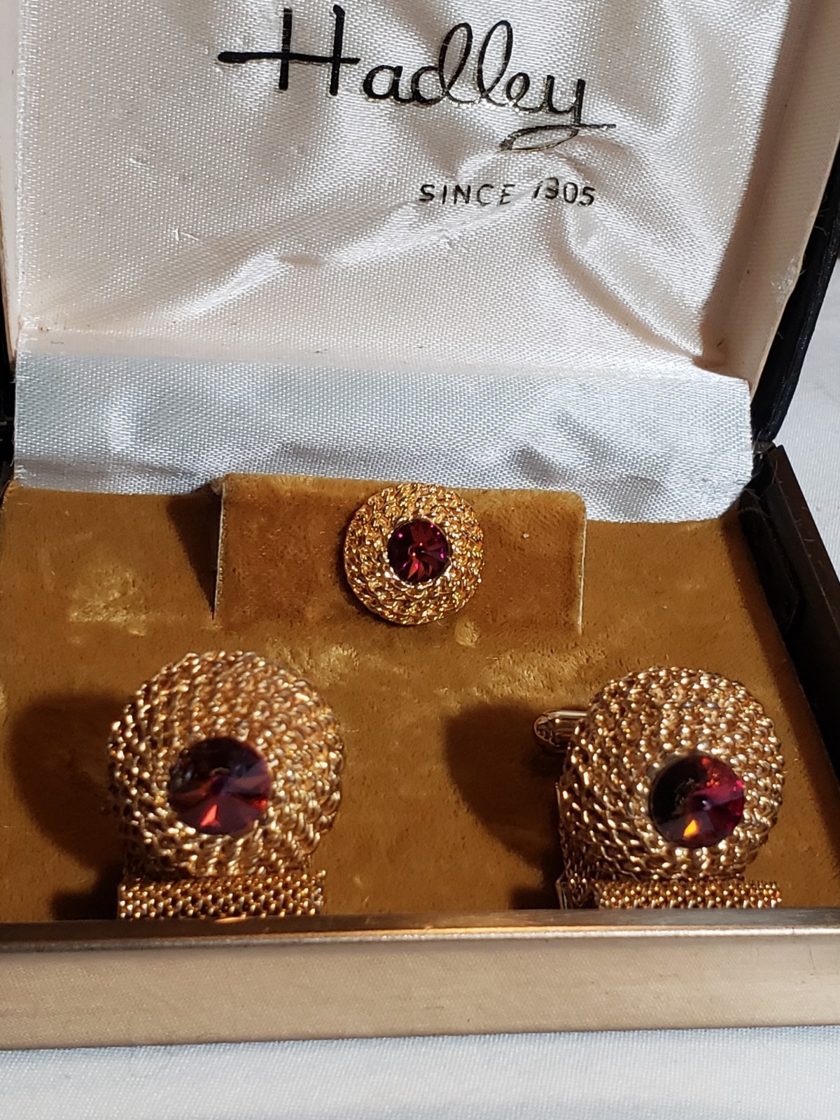 Vintage Cufflinks Tie Tack Set Hadley Gold Tone Mesh Wrap Red Rivoli Mid Century
