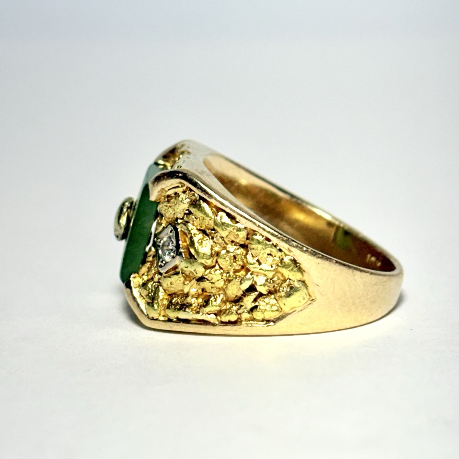 Vintage 10K Yellow Gold Jade 18.5K Nugget .06ctw Diamond Size 9 Men’s Ring 13.1g