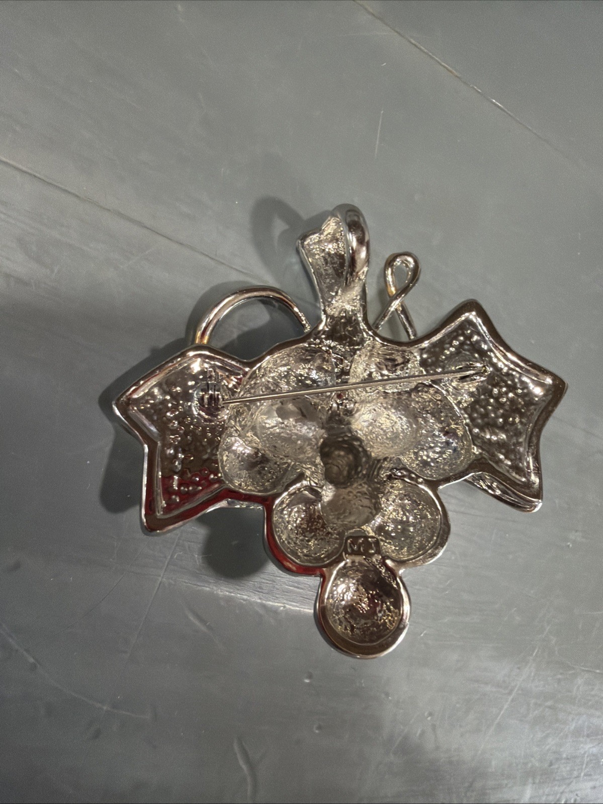 Vintage Beautiful Silver & Gold Brooch Pendent Grape Cluster Leaves Signed MJ