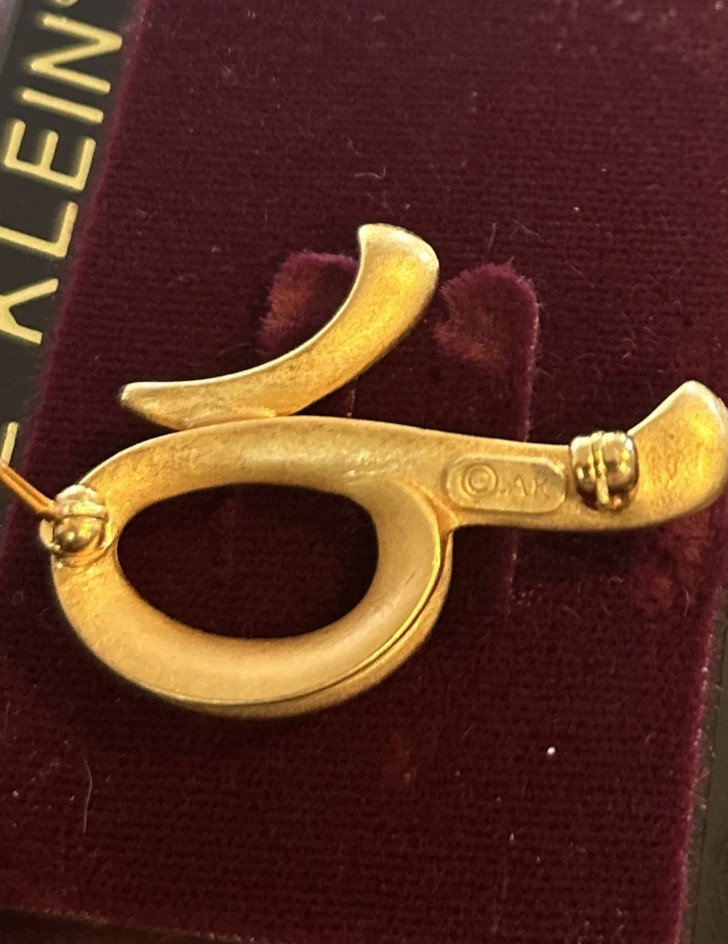 Vintage Anne Klein Brooch Letter P Gold Tone Signed Initial 1 1/4” NOS