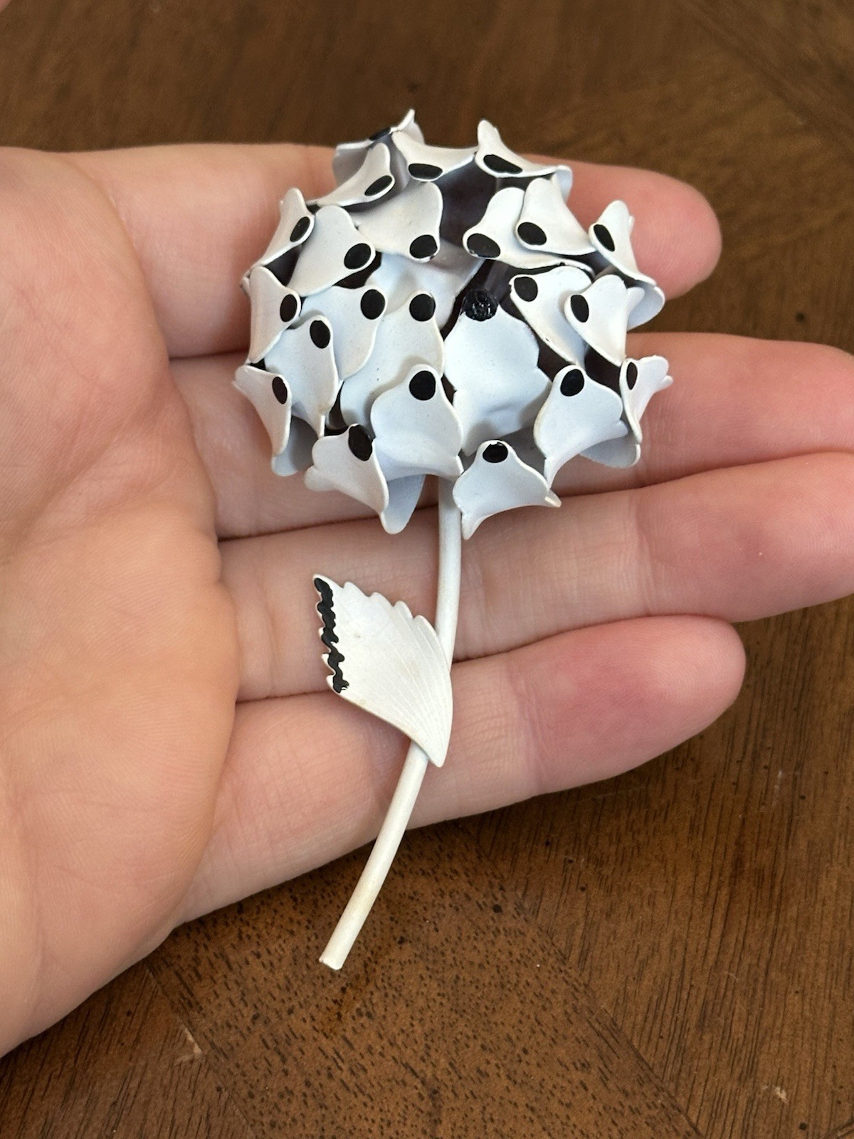 Vintage White & Black Enamel Flower Spray Brooch Nice!