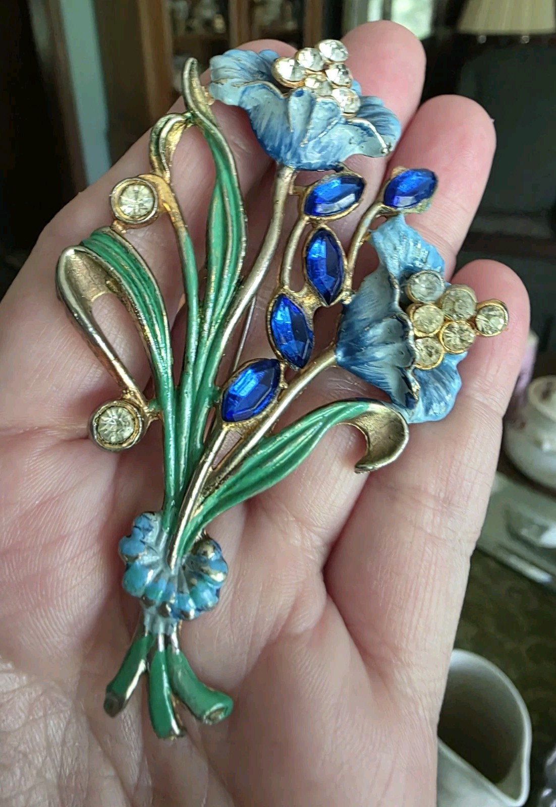 Vintage Darling Floral Enamel Pot Metal 40s Brooch (Coro ?)