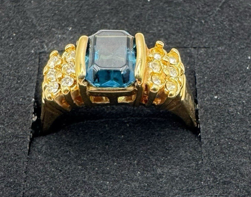 18k GE Ring Gold Electroplate Blue Rectangle w/ small white stones Size 8