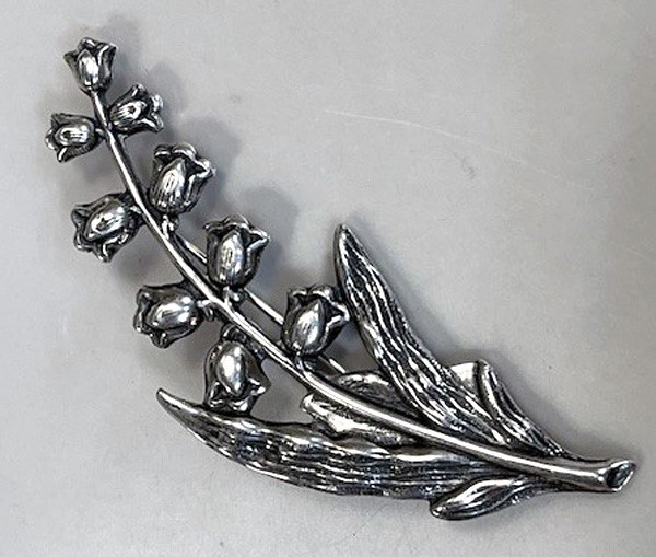 #5029P ANTIQUED .925 STERLING SILVER PLATED LILY OF THE VALLEY PIN