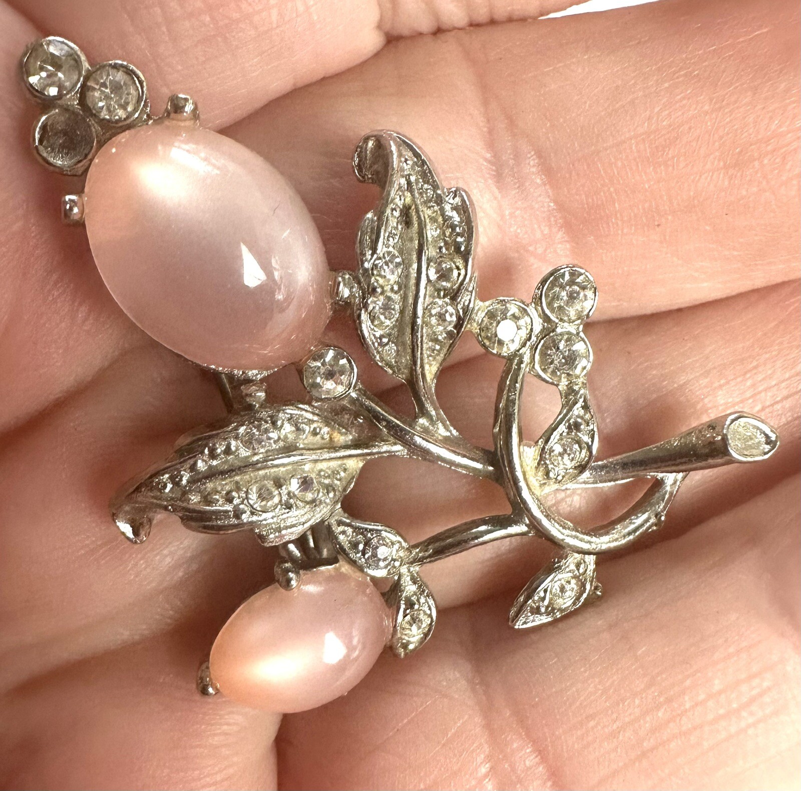 VTG Petal Pink Moonglow Rhinestone Thermoset Flower Brooch -possible early Coro
