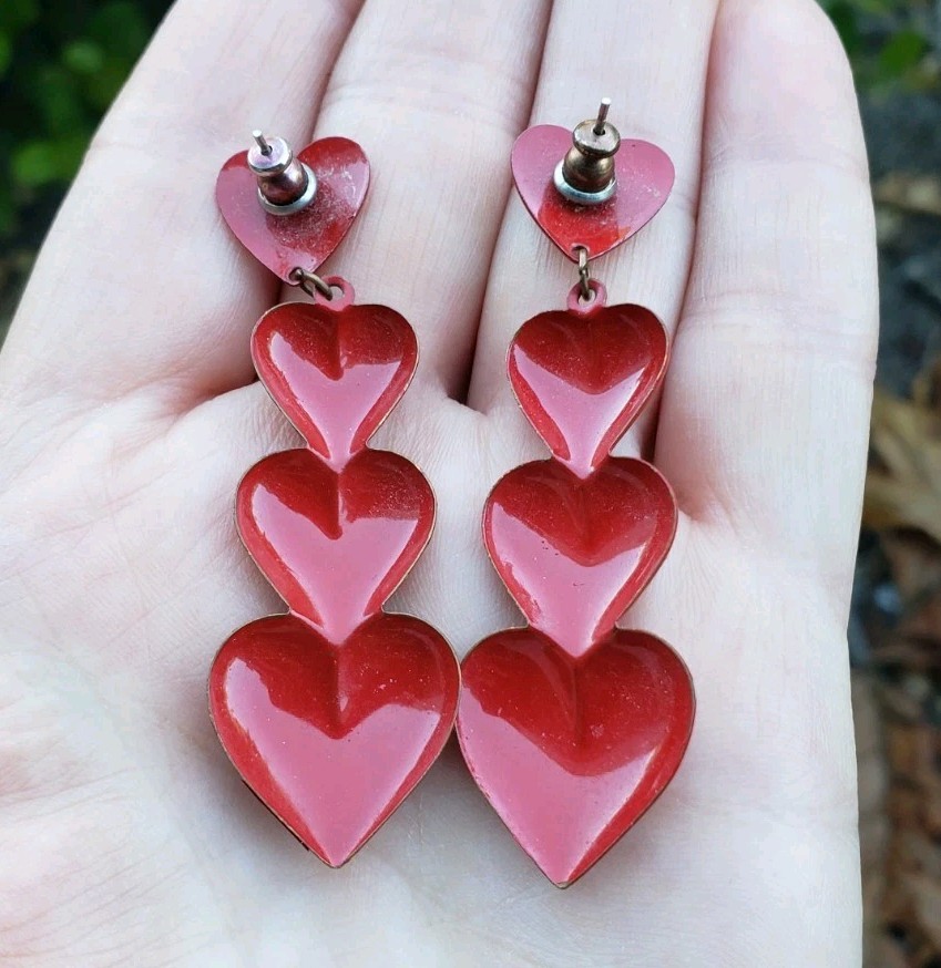 Vintage Estate Cool Red Enamel Linear Puff Heart Earrings Patriotic Valentine
