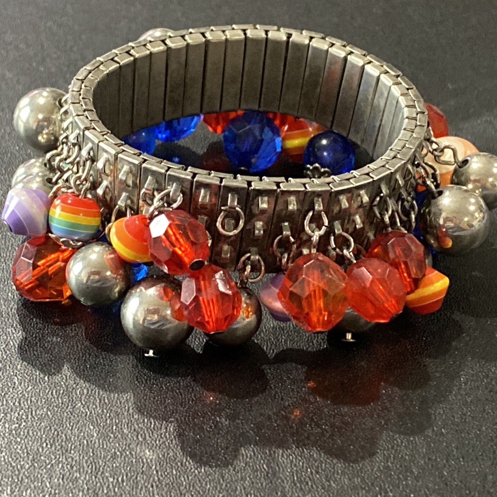 vintage stretch braceket beaded estate jewelry
