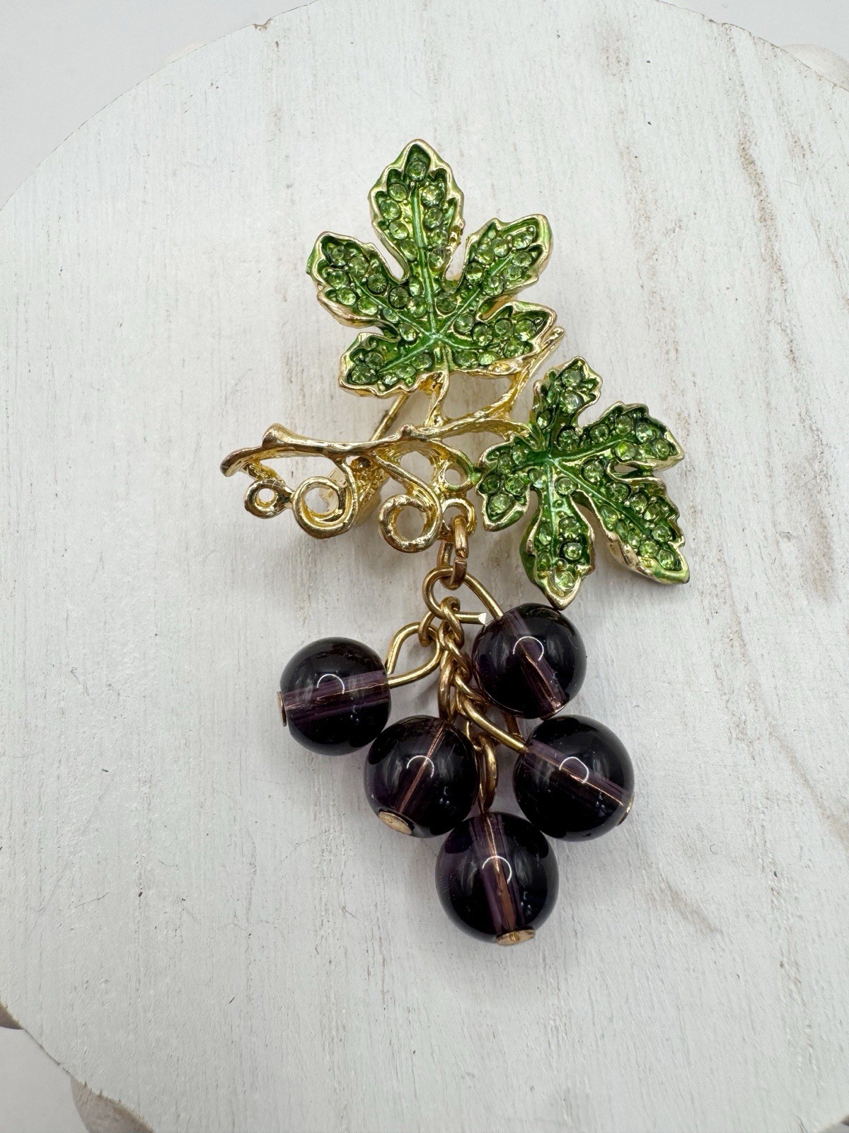 Bunch of Grapes Brooch Amethyst Glass Purple Grapes Gold Green Rhinestone Leaves