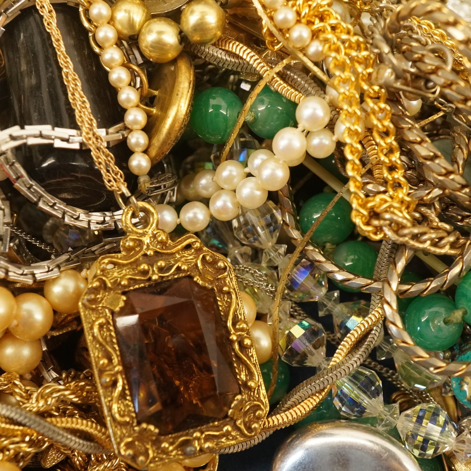 10lb Lot of Assorted Costume Jewelry, Modern & Vintage Much Wearable