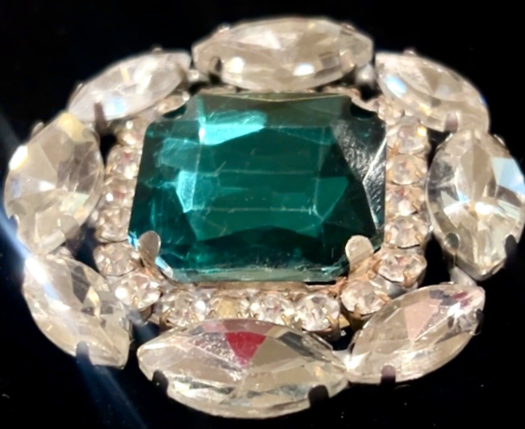 VTG CZECH Colorless & Emerald Green Crystal RHINESTONE BROOCH