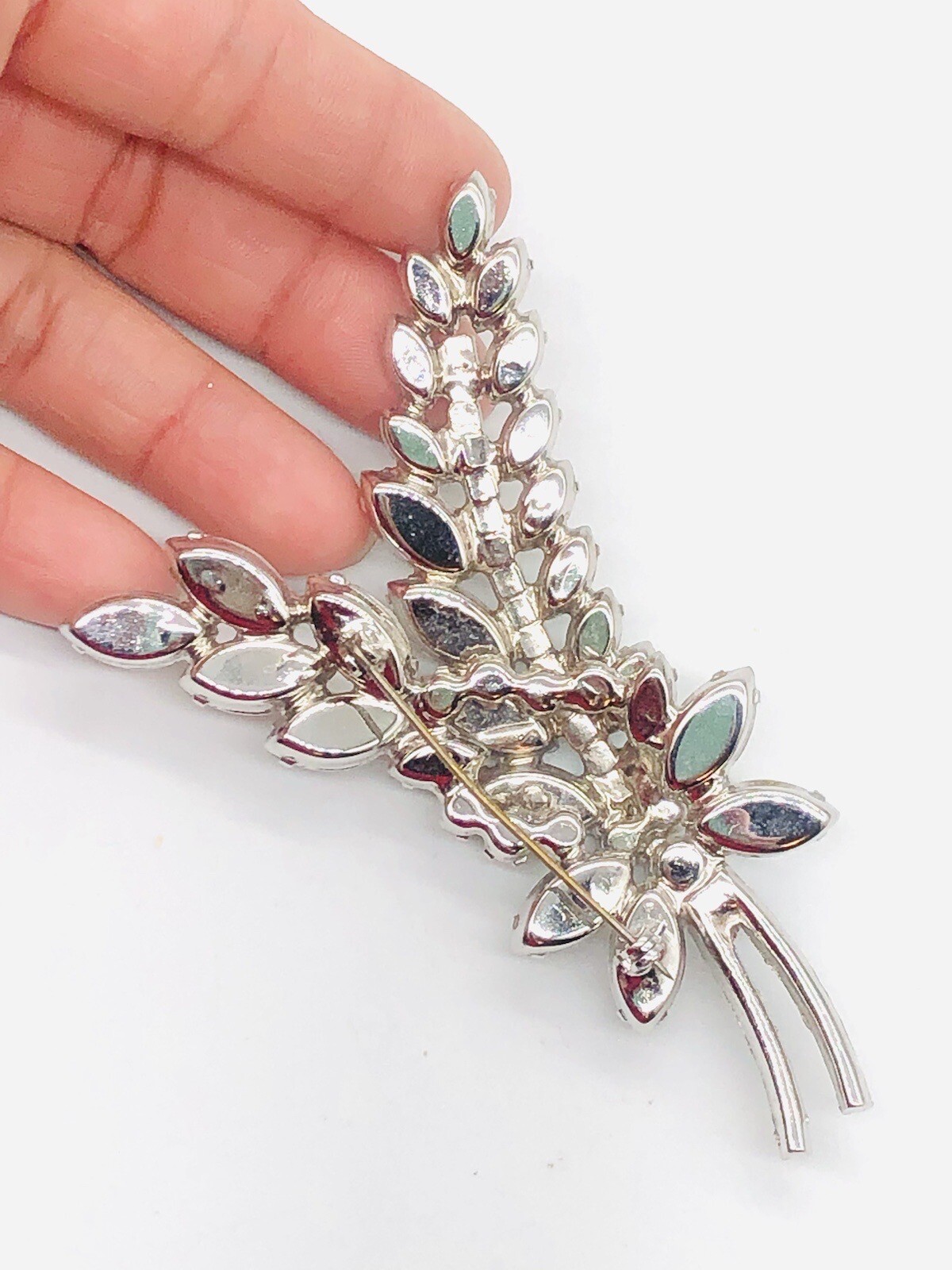 Vtg Unmarked JULIANA Clear Glass Rhinestone Double 2 Leaf Flower Big Brooch Pin