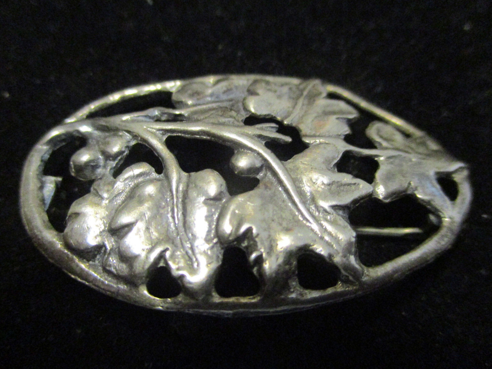 Antique Vintage Arts & Crafts Ivy Berry Sterling Silver Artisan Oval Brooch Pin!