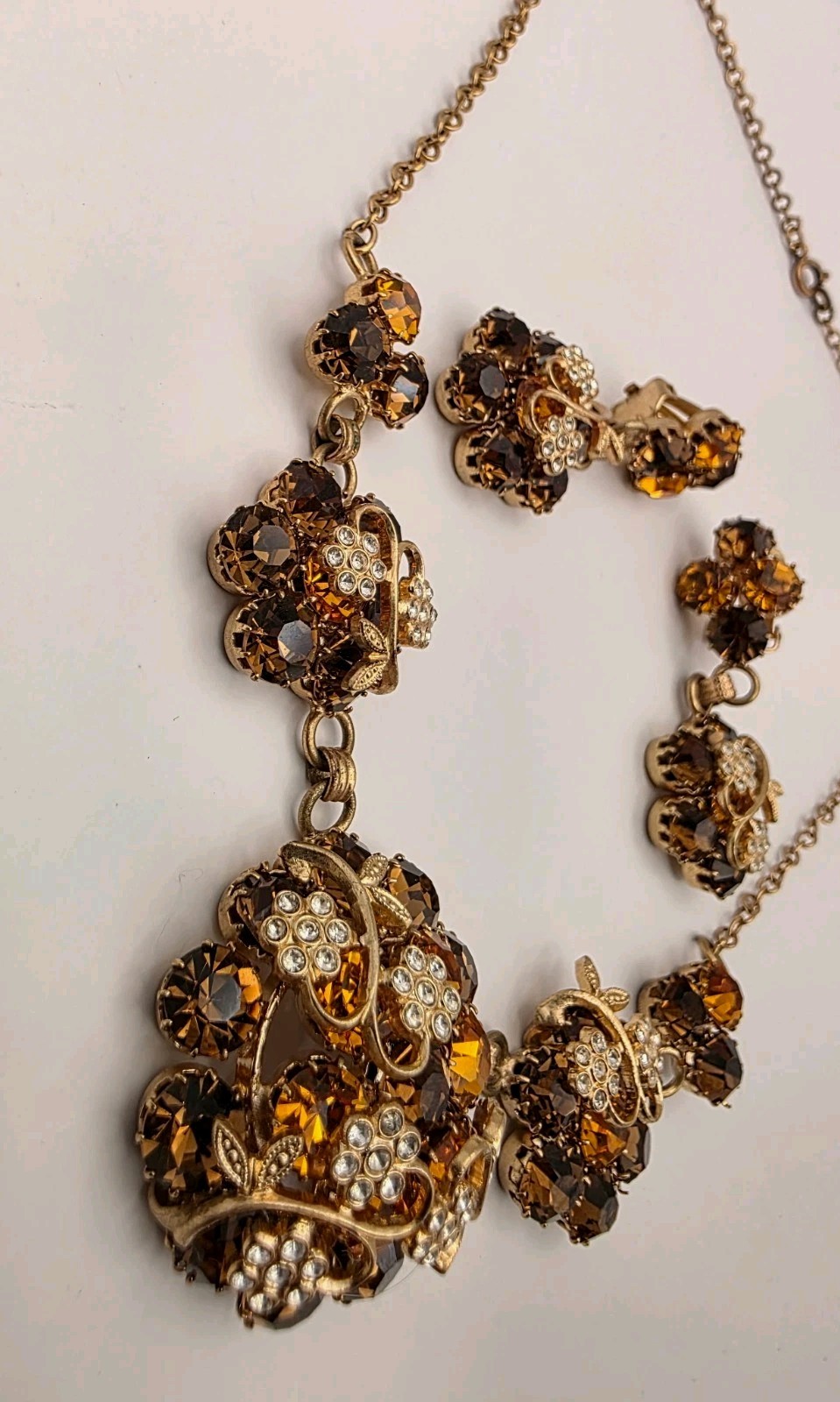 Vintage Unsigned Austria Shades Of Topaz & Crystal W/Floral Overlay Dangle Set