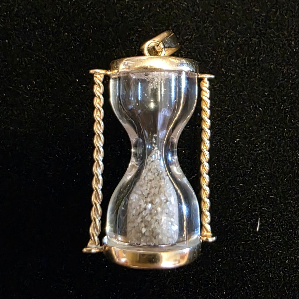 14kt yg Hour Glass Charm with Diamond Chips