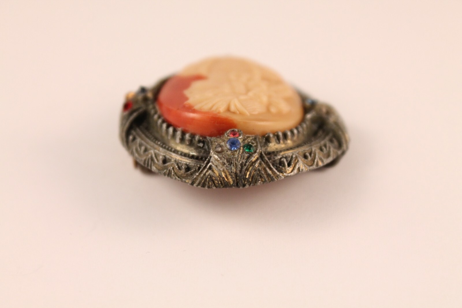 Cameo Brooch New England Glass Works 1930’s