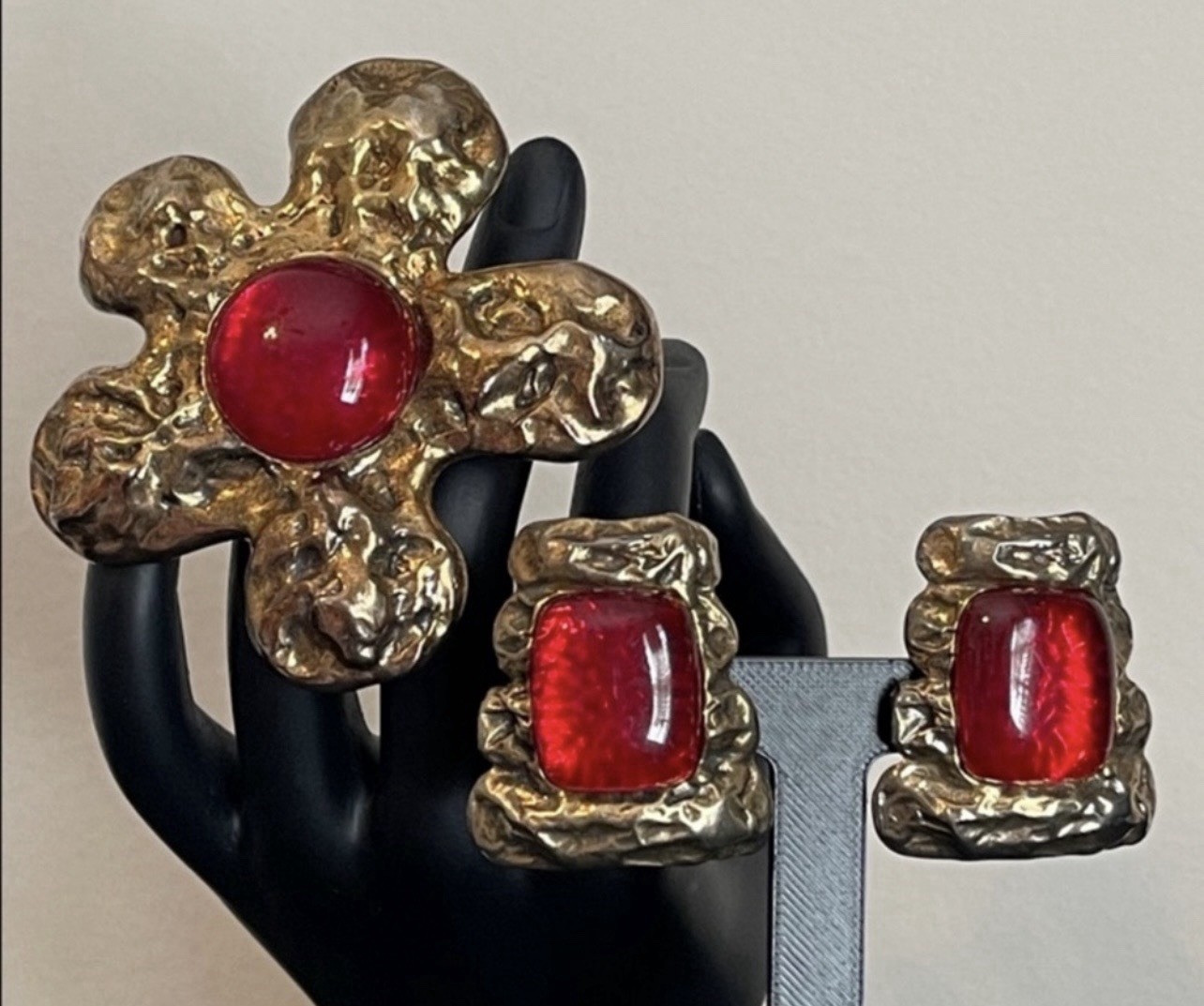 Les Bernard VO Brutalist Collection Red Gripiox Glass Brooch & Clip-On Earrings