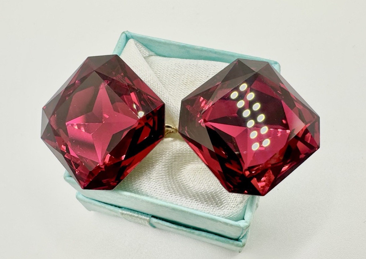 VTG Fuchsia Pink Red Crystal? Clip Earrings Gold Tone Runway Designer Rare Read