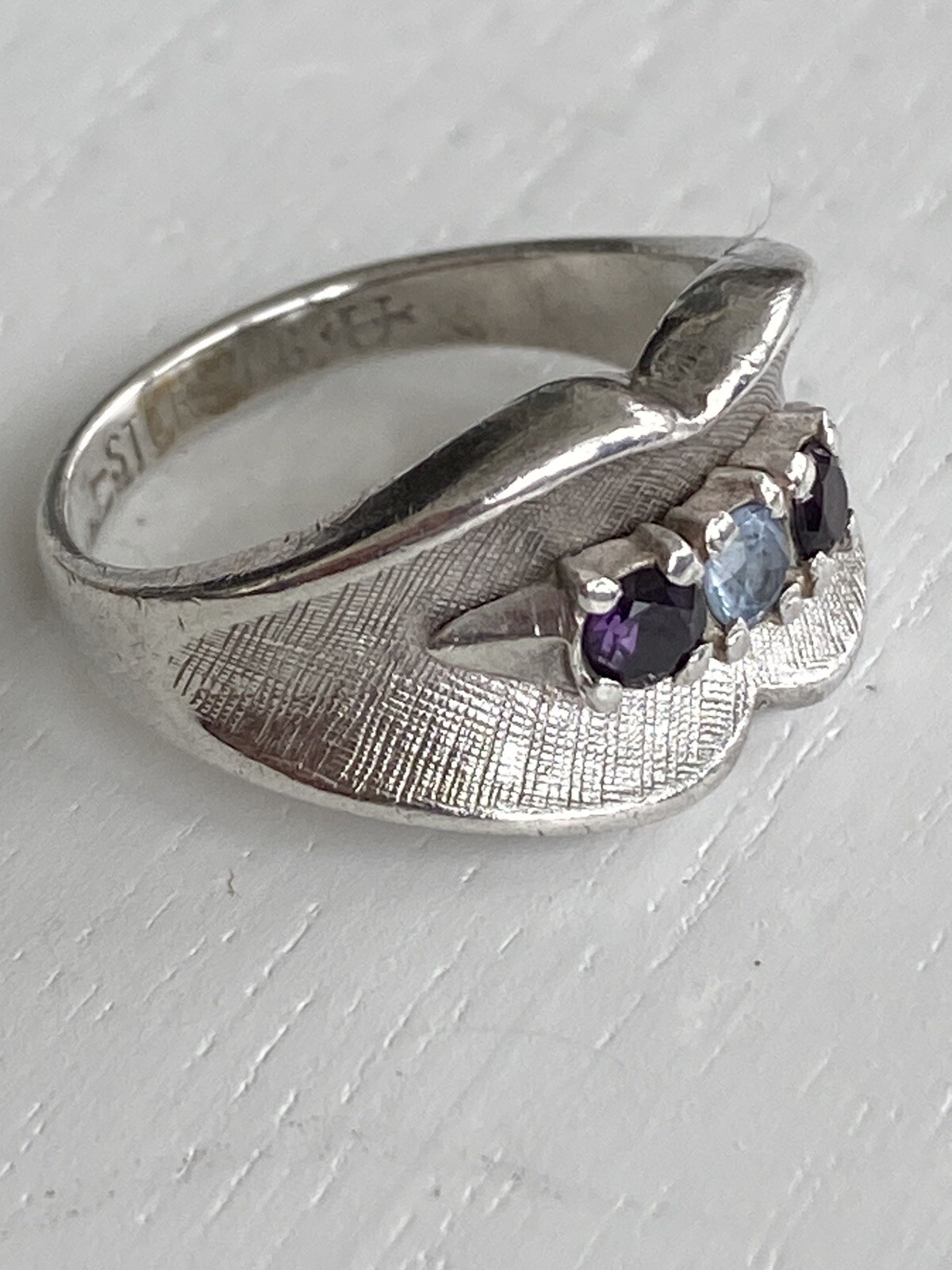 Sterling Silver Ring UNCAS Concave Purple Blue Gemstone Size 6.75 – 4.5g Vintage