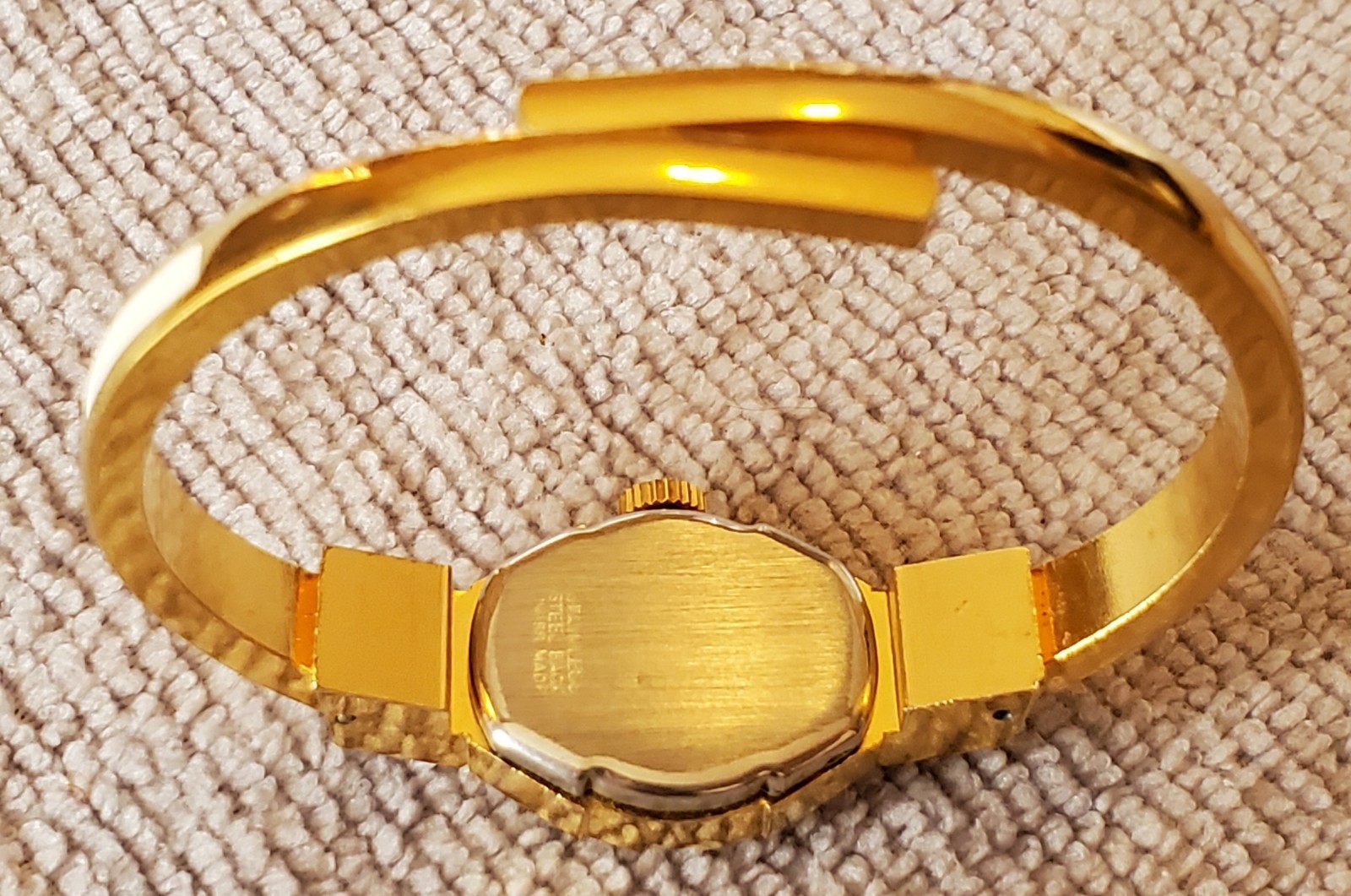 Vintage Buler Manual Gold Plate Enamel Rose Bracelet W/Face Cover Needs Repairs