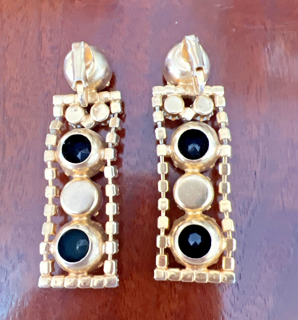 VINTAGE 1980’s BLACK RHINESTONE & MILK GLASS DANGLE CHANDELIER EARRINGS