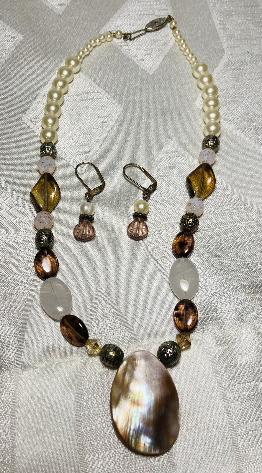 Vintage Beaded Necklace & Earring Set Faux Pearl Shell Pendant Pink Brown 16”