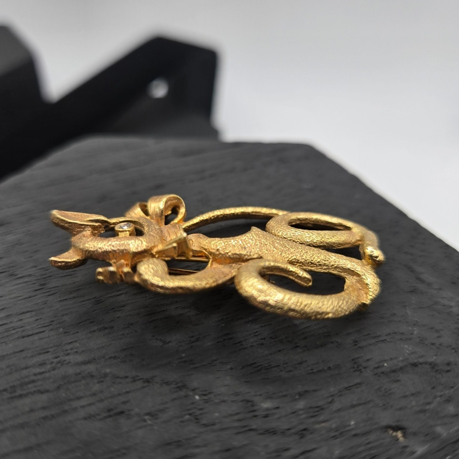 Vtg Cat Brooch Pin Gold Tone Textured Kitty with Bow Animal Lover Gift Cute