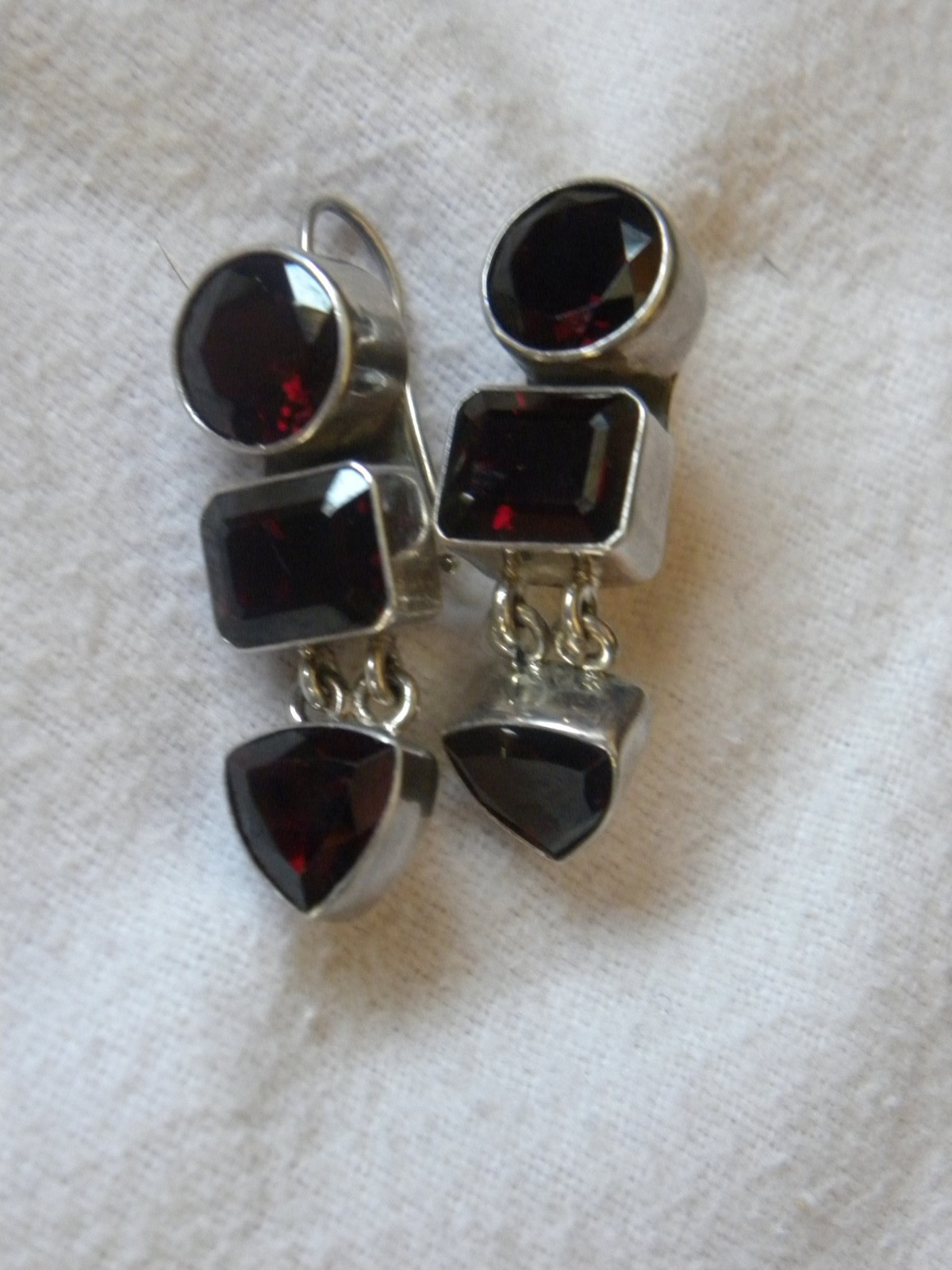 Vintage Amy Kahn Russell Sterling Silver Red Garnet Earrings Signed 1-1/2″