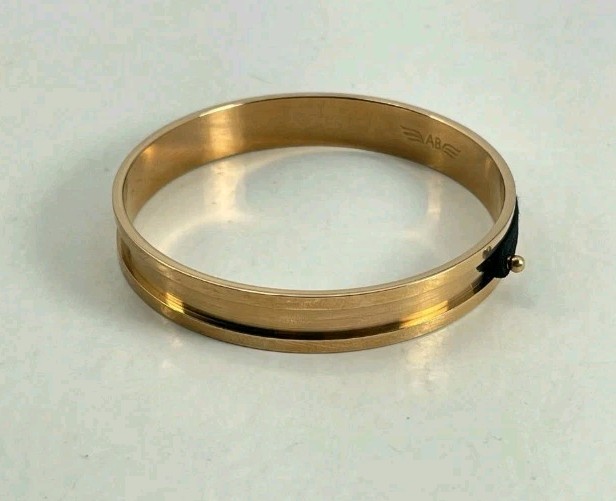 Vintage 8″ Bangle Bracelet Ashley Bridget Goldtone Black – New Old Stock w/ Box