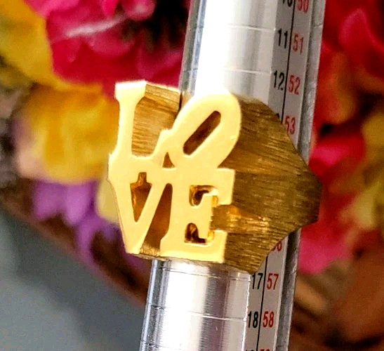 Robert Indiana LOVE Ring Design Pop Art Goldtone Over Brass Size 7.25 Vintage