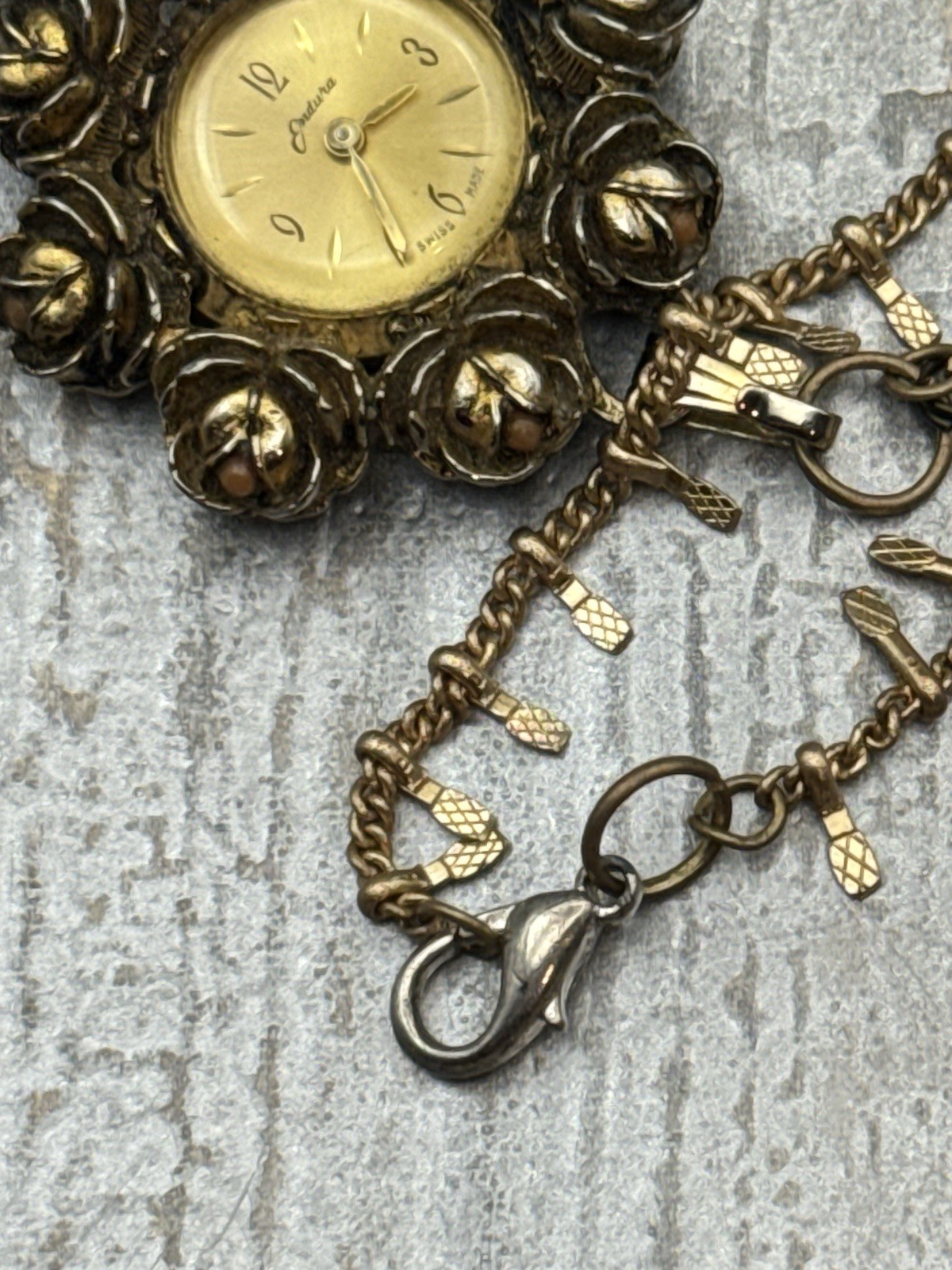 VTG Endura Mechanical Pendant Watch With Rose Bezel And Textured Chain-works