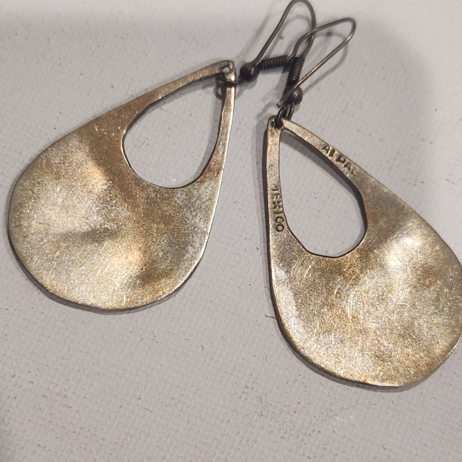 Vintage Alpaca Mexico Blue Green Crushed Stone Inlay Teardrop Earrings Geometric