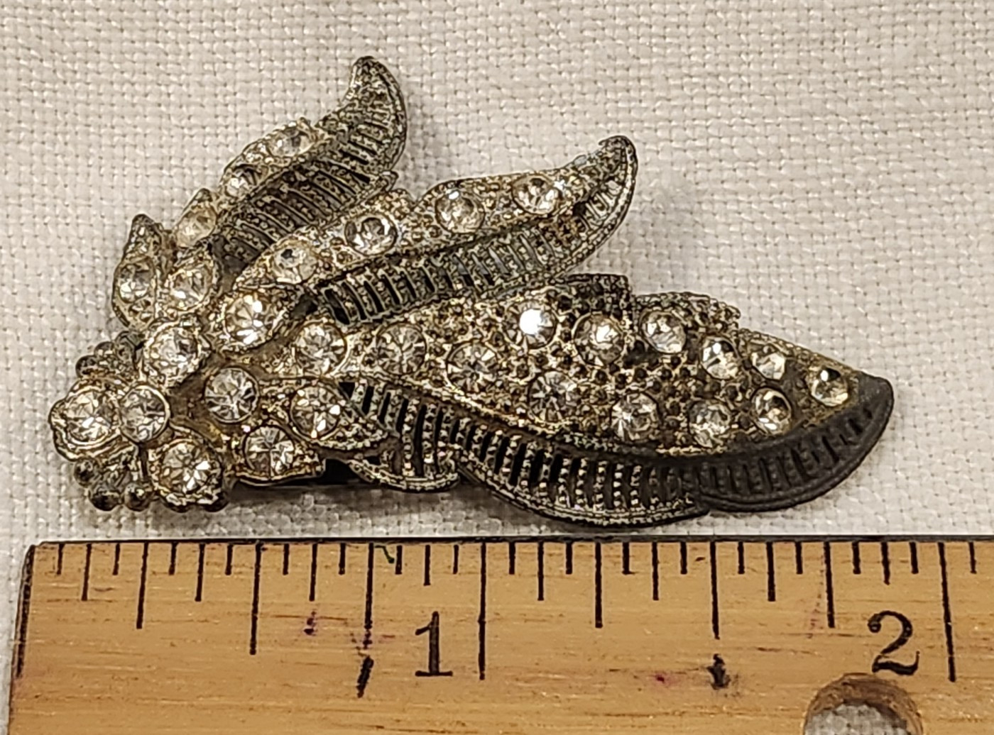 Vintage Art Deco Dress Clip – Silver Tone w/ Rhinestones & Filigree 2″ x 1.5″