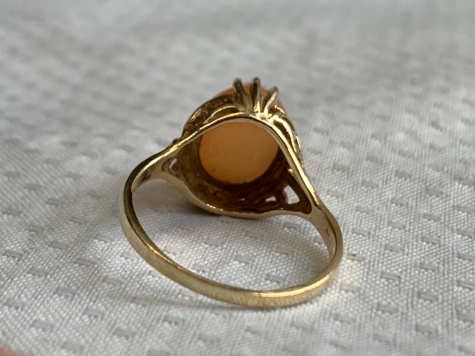 Vtg 10K Yellow Gold Ring 2.82g Fine Jewelry Size 7 Band Peach Color Stone *READ*