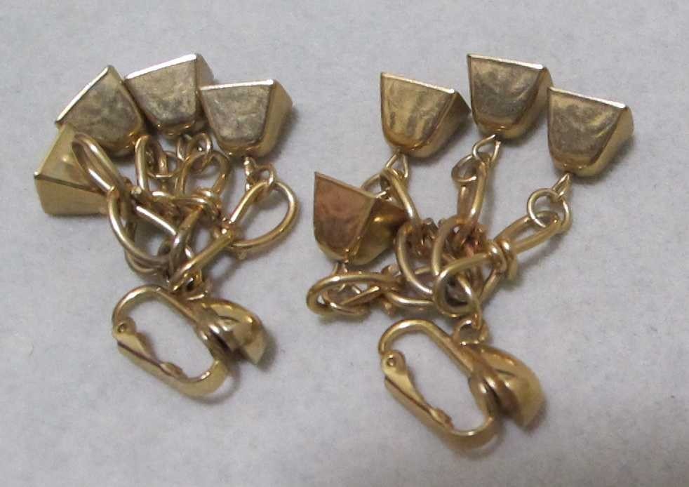 Fun! Four Articulated Dangling Cow Bells Vtg Gold Tone Clip Earrings 1-7/8”