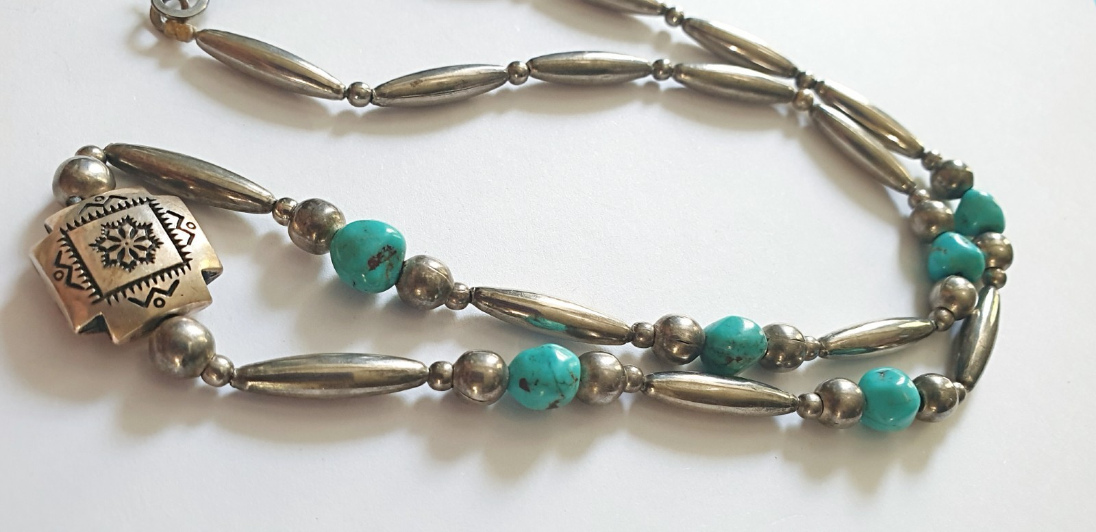 Beautiful Southwestern Vintage Silver Tone Beads & Turquoise Nugget 20″ Necklace