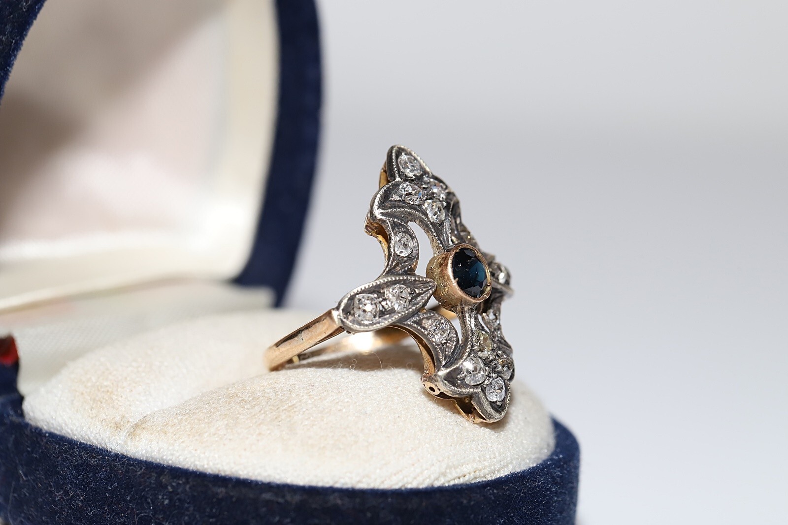 Antique Circa 1920s 14k Gold Top Silver Natural Diamond And Sapphire Ring