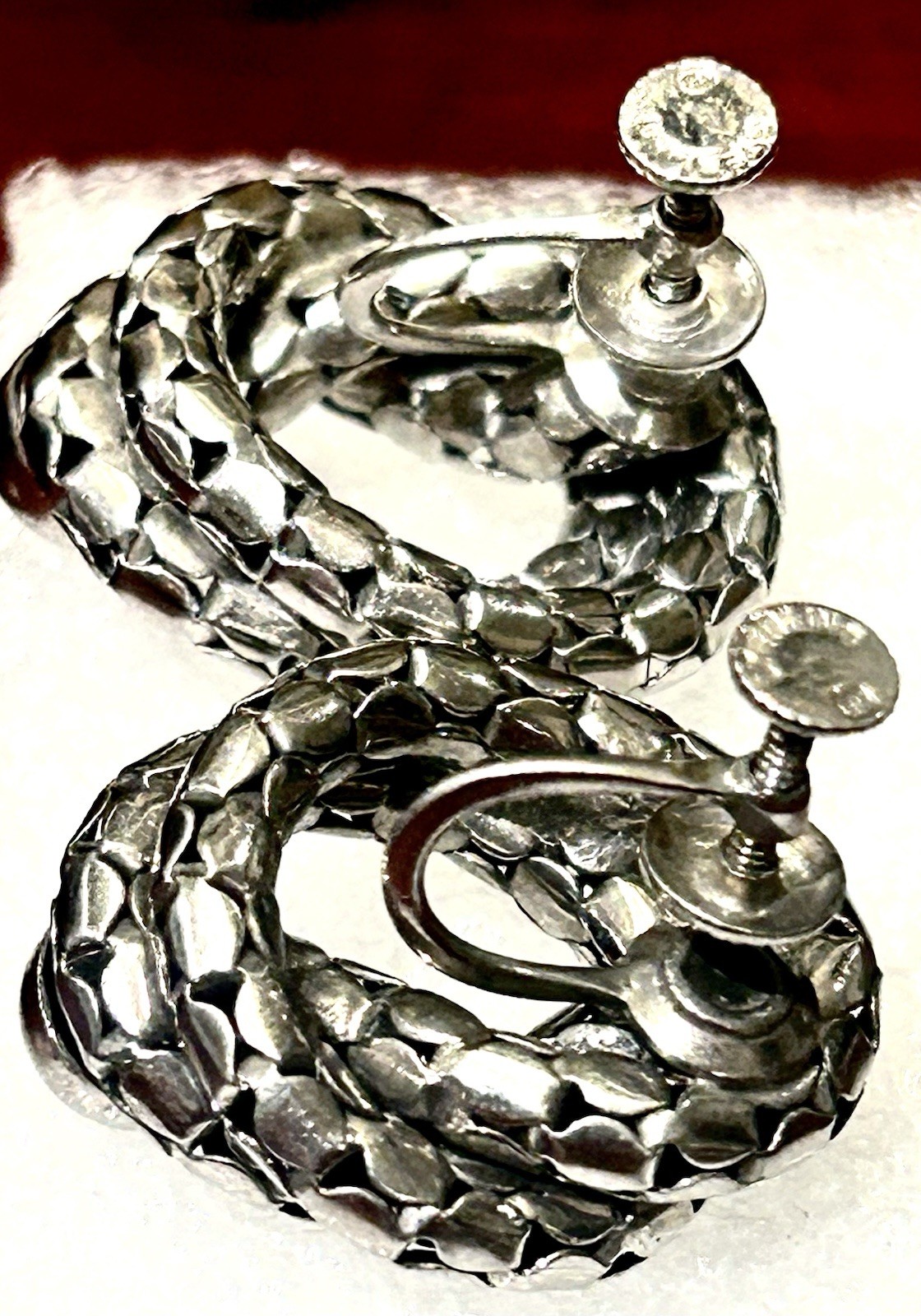 Vintage Geo H. Fuller & Son Pebbled Rope Patterned Knot Earrings Screw Back 8.4g