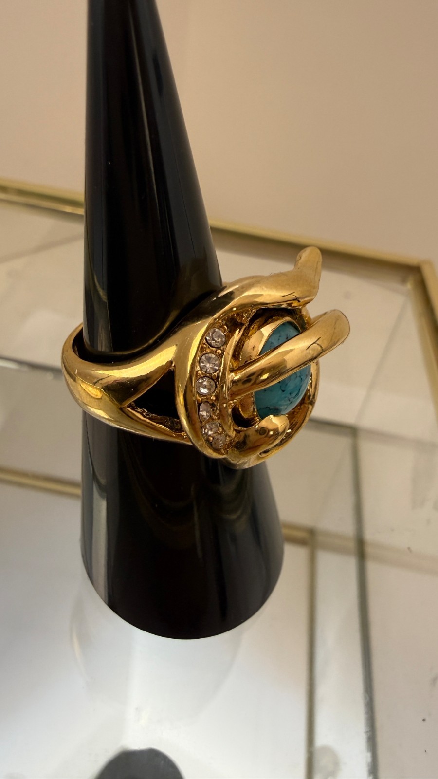 Vintage Gold Tone Faux Turquoise Swirl Statement Ring | Size 6 Rhinestone