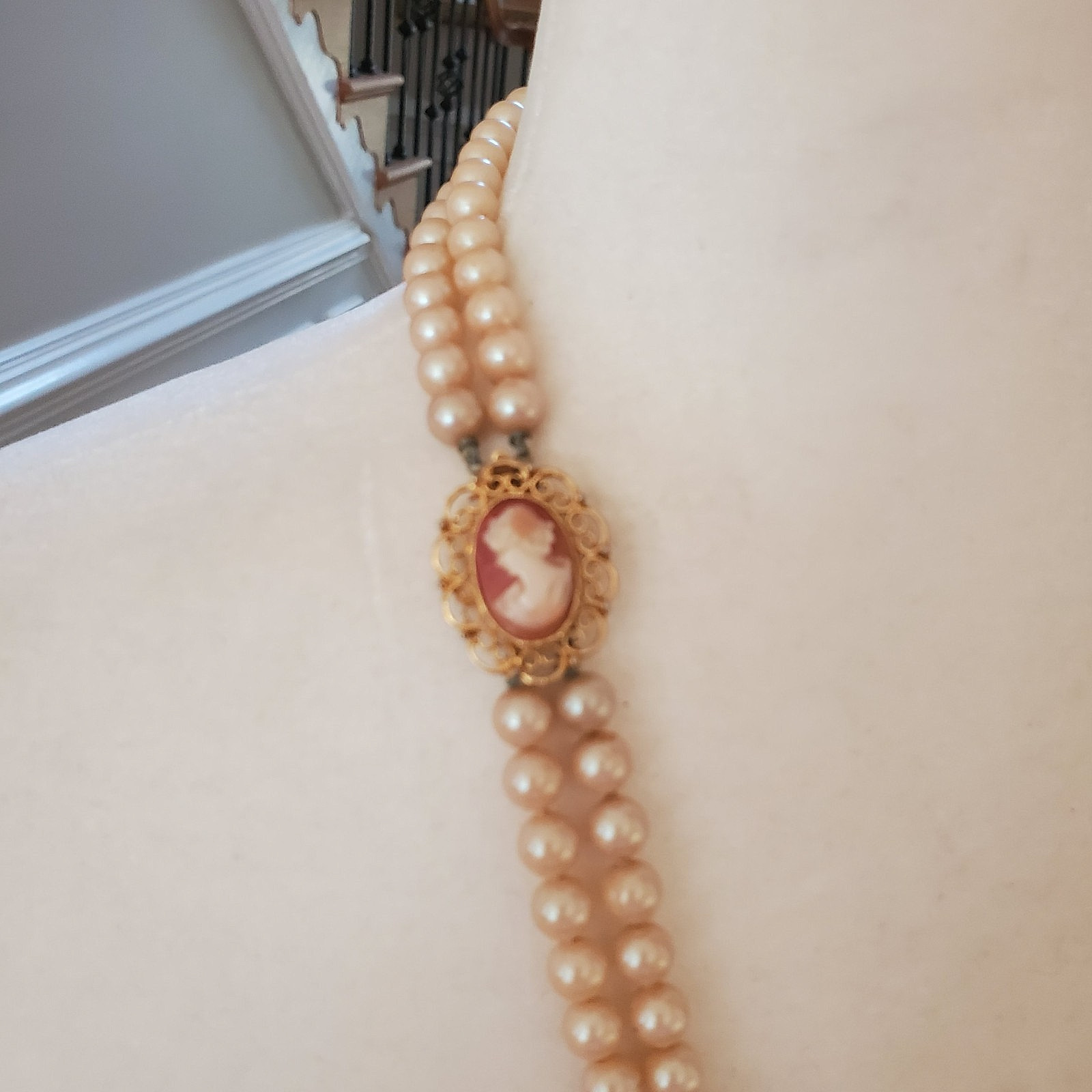 Cameo Dbl Pearl Strand Necklace 27″ Insert Clasp Carved Filigree Hand Knotted