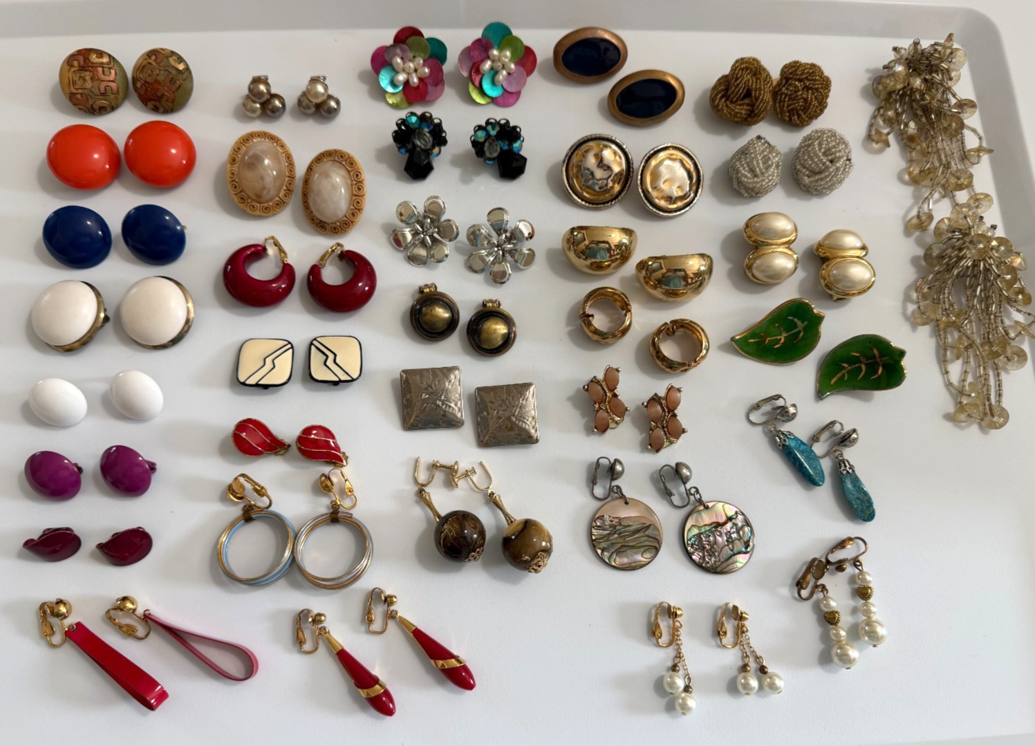 Lot of 35 Vintage Clip Earrings Resin Enamel Beaded Plastic Ceramic Shell Metal