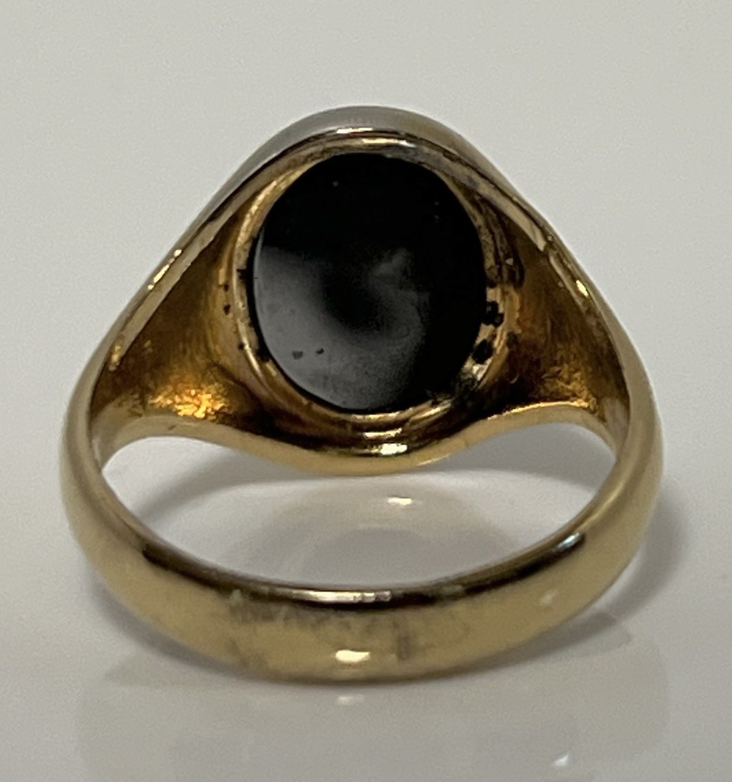 Vintage 18k Gold Electroplated Unisex Signet Ring w Oval Black Stone ~Size 8.5