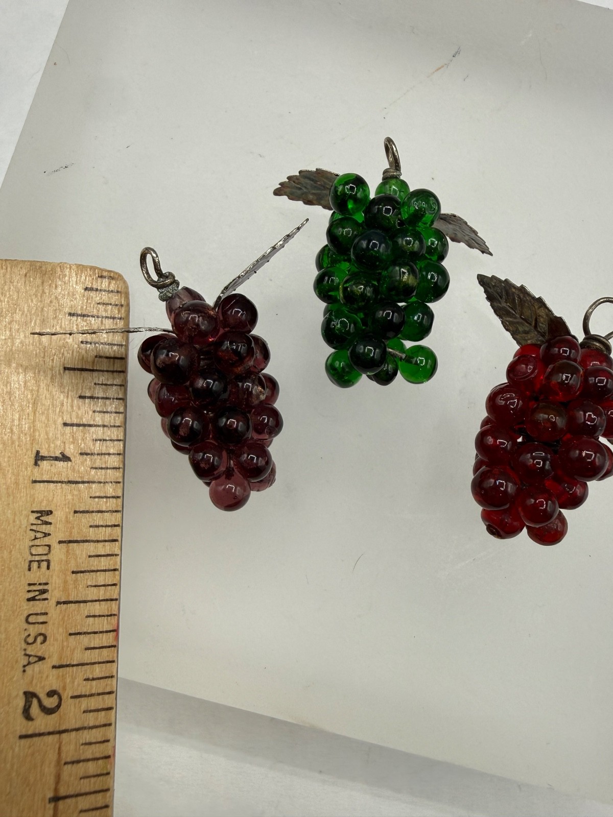 ESTATE ART GLASS RED GREEN PURPLE GRAPE BERRY CLUSTER CHARM PENDANT LOT 3