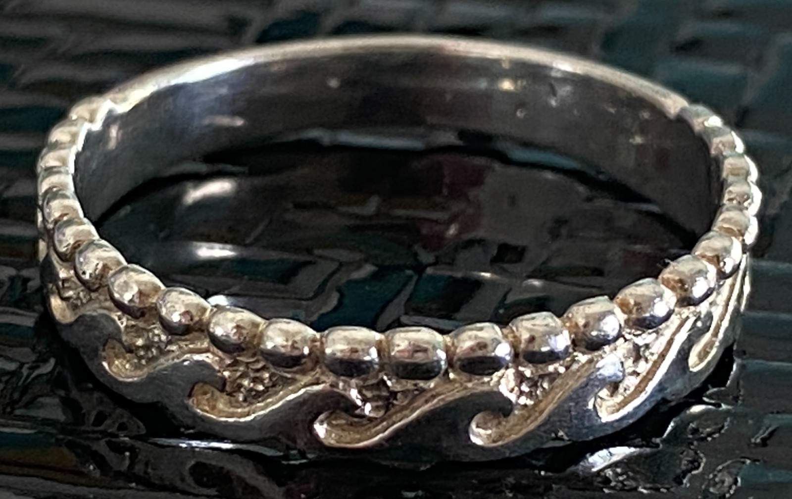 Wave Ring Sterling Silver 925 Size 9 Band 2.18g Vintage