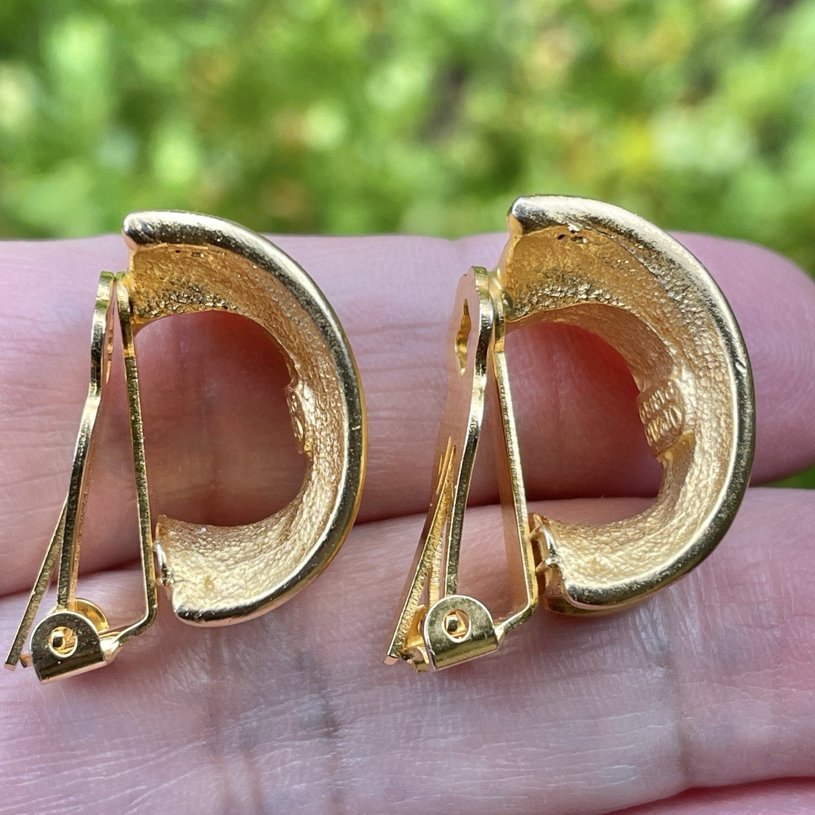 Vintage Orena Paris French Designer Runway Mogul Gold Tone Clip On Earrings