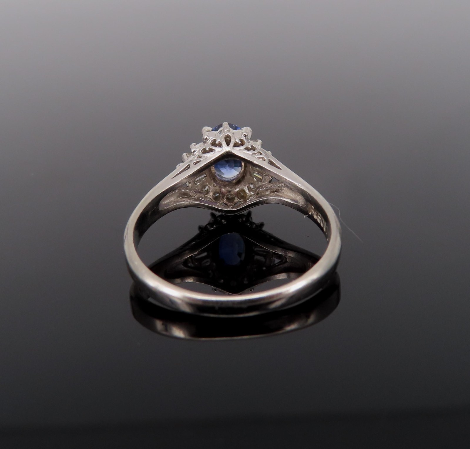 Vintage 0.96ct Blue Sapphire & 0.26ct Diamond Platinum Cocktail Ring Size 7